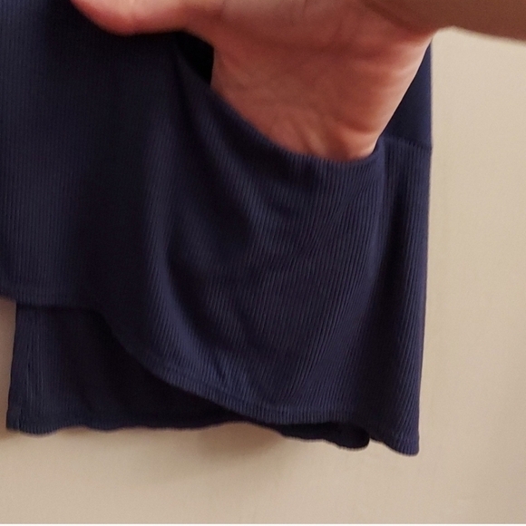 LOGO BY LORI GOLDSTEIN Navy Blue Pullover Short Sleeve Split Back Tunic - Picture 6 of 13